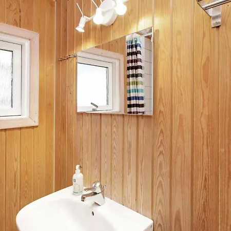 Four-bedroom Holiday In 6 Hotel Nordenbro Vesteregn