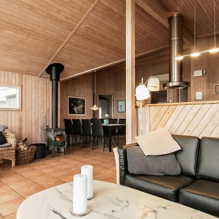 Four-bedroom Holiday In 6 Hotel Nordenbro Vesteregn